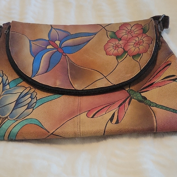 Anuschka Hand-Painted Leather Shoulder Bag - Floral Design 16" Wide 11 Long. - Picture 5 of 10